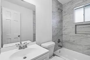 1430 E 32nd 1/2 St, Houston, TX 77022 - Photo 5