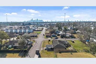 1430 E 32nd 1/2 Street, Houston, TX 77022 - Photo 19