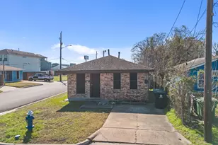 1430 E 32nd 1/2 St, Houston, TX 77022 - Photo 17
