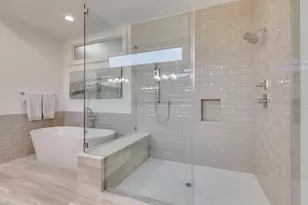 404 W Pierce St, Houston, TX 77019 - Photo 17
