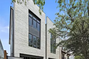 404 W Pierce St, Houston, TX 77019 - Photo 1