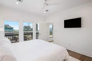 3717 Biscayne Beach Rd, Crystal Beach, TX 77650 - Photo 29