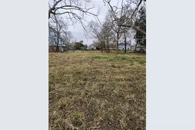 125 Bay Shore Drive, La Porte, TX 77571 - Photo 9