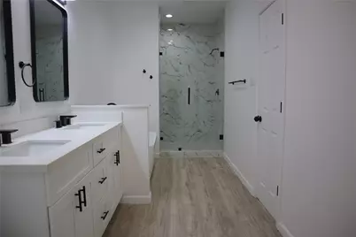 5214 Rue St Unit A/B Street, Houston, TX 77033 - Photo 5