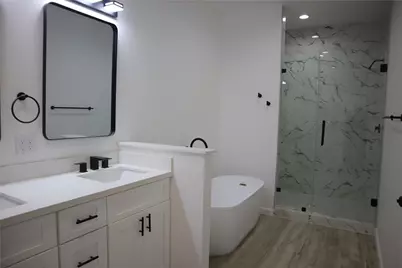 5214 Rue St Unit A/B Street, Houston, TX 77033 - Photo 9