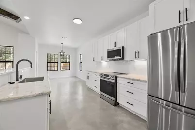 707 Magnolia Point Drive, Houston, TX 77336 - Photo 5