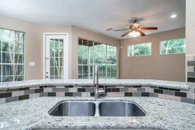 66 Lakeridge Court, The Woodlands, TX 77381 - Photo 13