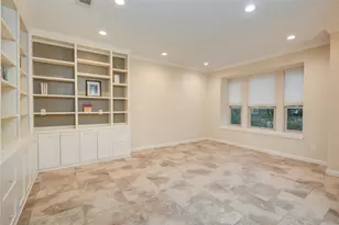 7449 Brompton St, Houston, TX 77025 - Photo 9