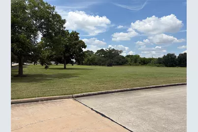 1219 Texas Pkwy, Missouri City, TX 77489 - Photo 3