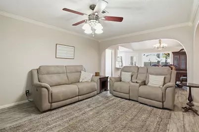 308 Moody Avenue, League City, TX 77573 - Photo 5