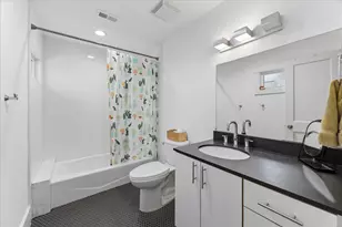 1120 Highland St, Houston, TX 77009 - Photo 9