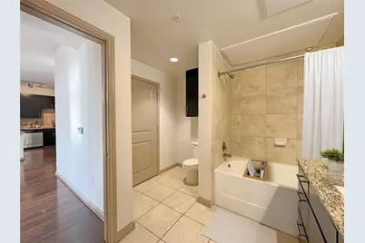 2700 Brazos Street #4419, Houston, TX 77006 - Photo 5