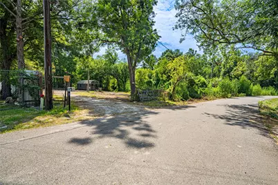 4906 Edgewater Drive, Houston, TX 77093 - Photo 9