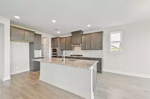 13618 Hartwell Bend Dr, Texas City, TX 77568 - Photo 9