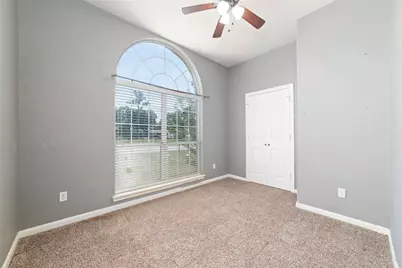 1014 Oak Glen Drive, Willis, TX 77378 - Photo 9