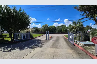 18617 Egret Bay Boulevard #504, Houston, TX 77058 - Photo 21