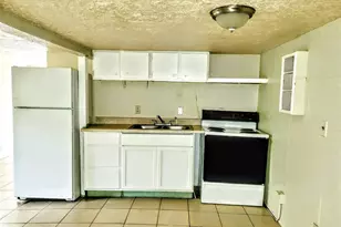 900 Mohawk Dr, Montgomery, TX 77316 - Photo 5