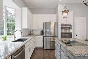 31 E Amberglow Cir, The Woodlands, TX 77381 - Photo 19