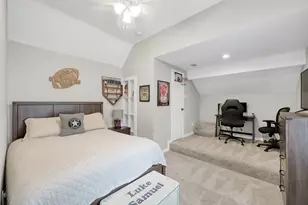 31 E Amberglow Cir, The Woodlands, TX 77381 - Photo 33