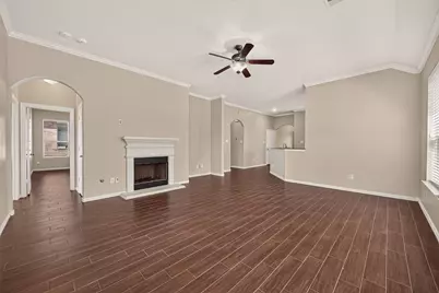 12107 Redbud Brook Trail, Houston, TX 77089 - Photo 9