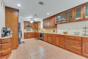 9107 Mauna Loa Ln, Houston, TX 77040 - Photo 9