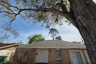 1853 Dolphin Dr, Seabrook, TX 77586 - Photo 1