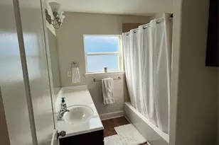 4327 Robertson St, Houston, TX 77009 - Photo 7