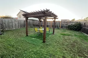 4327 Robertson St, Houston, TX 77009 - Photo 5