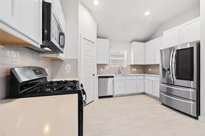 19027 Rising Mesquite Street, Houston, TX 77084 - Photo 11