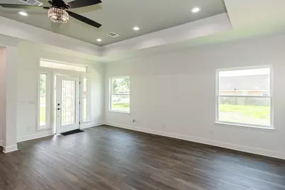 423 Manor Avenue, Arcola, TX 77583 - Photo 9