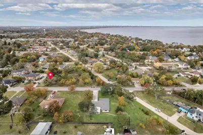 000 Shore Acres Boulevard, Shoreacres, TX 77571 - Photo 3