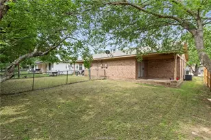 3909 Olive St, Bryan, TX 77801 - Photo 13