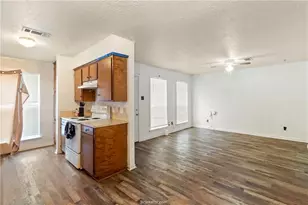 3909 Olive St, Bryan, TX 77801 - Photo 5