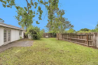 13818 Towne Way Drive, Sugar Land, TX 77498 - Photo 29