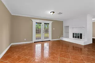 13818 Towne Way Dr, Sugar Land, TX 77498 - Photo 9