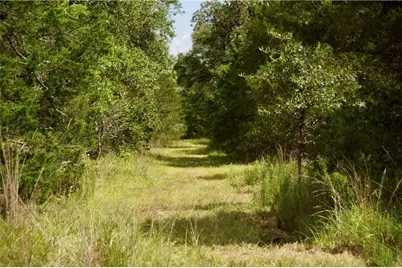 10473 County Road 15, Hallettsville, TX 77964 - Photo 33