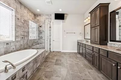 3622 Somerset York Lane, Houston, TX 77055 - Photo 9