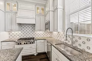 3622 Somerset York Ln, Houston, TX 77055 - Photo 3