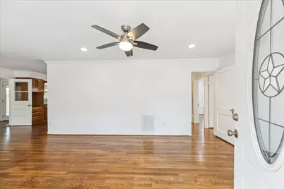 911 W 14th Street, Houston, TX 77008 - Photo 3