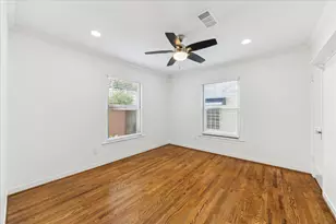 911 W 14th St, Houston, TX 77008 - Photo 7