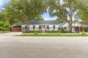 911 W 14th St, Houston, TX 77008 - Photo 1