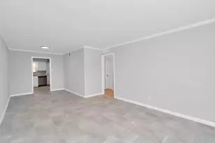 34 Tri Oaks Ln, Houston, TX 77043 - Photo 3