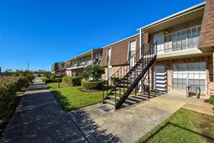 5252 Twin City Hwy, Groves, TX 77619 - Photo 13