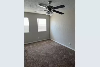 8 Lanes End Street, Baytown, TX 77520 - Photo 11
