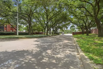 320 Harborside Circle, Kemah, TX 77565 - Photo 9