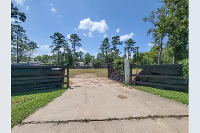 11439 Memorial Drive, Houston, TX 77024 - Photo 3