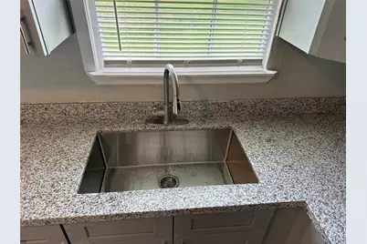 5345 Higgins Street, Houston, TX 77033 - Photo 5
