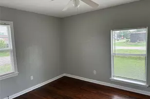 5345 Higgins St, Houston, TX 77033 - Photo 7