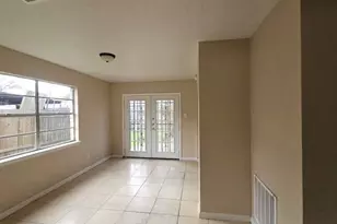 8715 Valley Ledge Dr, Houston, TX 77078 - Photo 3