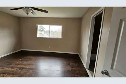 8715 Valley Ledge Drive, Houston, TX 77078 - Photo 9